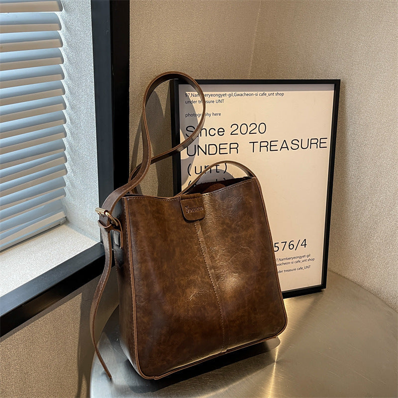 Women's Large-Capacity Bucket Crossbody Bag - Autumn and Winter Shoulder Handbag
