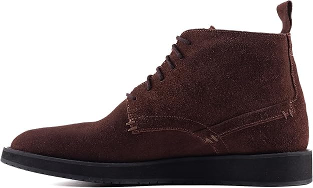 CHESTER Suede Chukka Boots