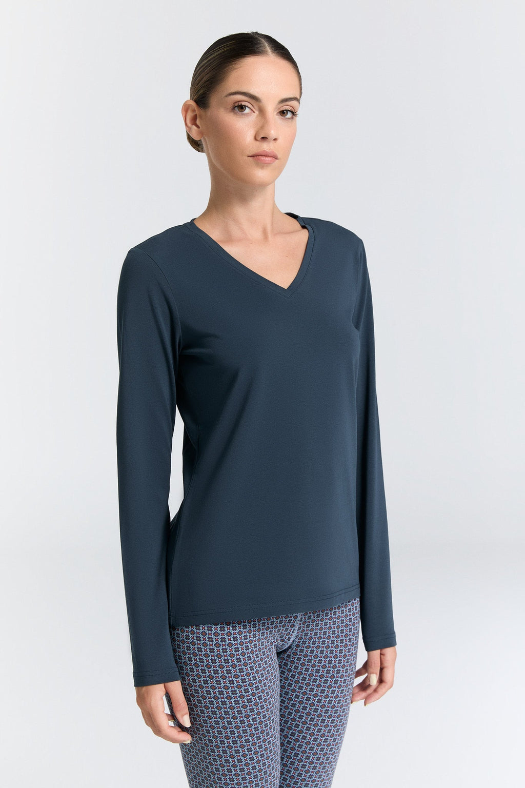 Organic Stretch Long Sleeve V-neck: Womens