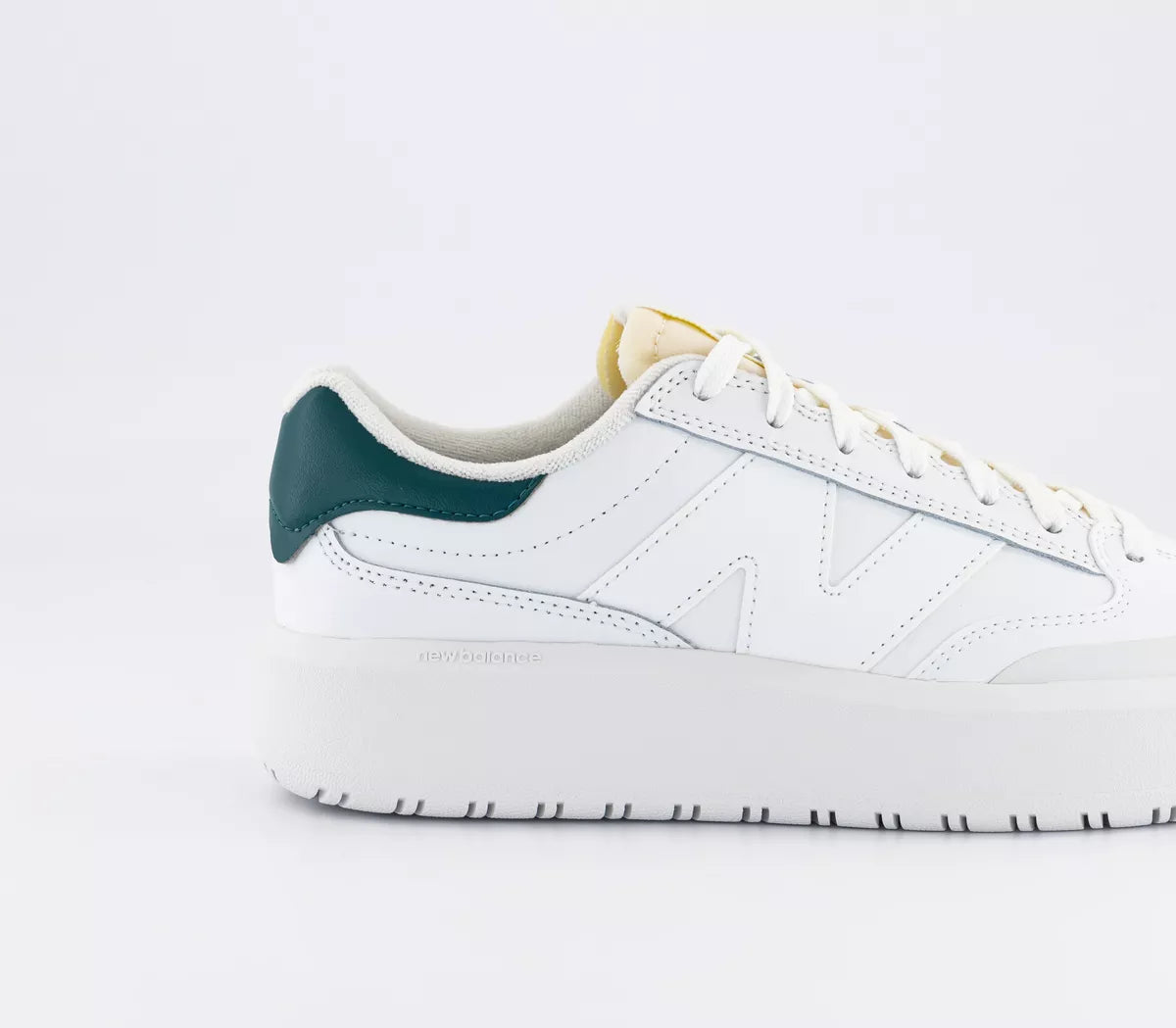 New Balance CT302 Womens Trainers Off White Green Sneakers Shoes UK 4.5 EU 37.5