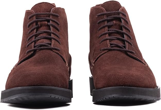 CHESTER Suede Chukka Boots