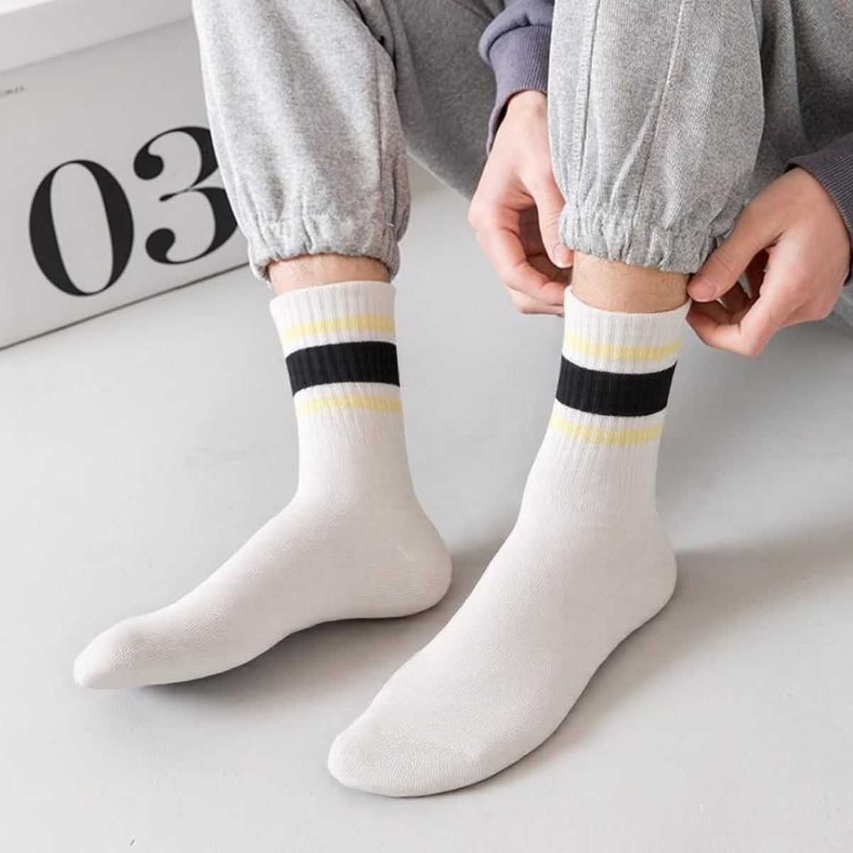 2-Pack Striped Cotton Crew Socks, Comfortable and Breathable Socks for Men and Women, Fashionable Casual and Athletic Socks