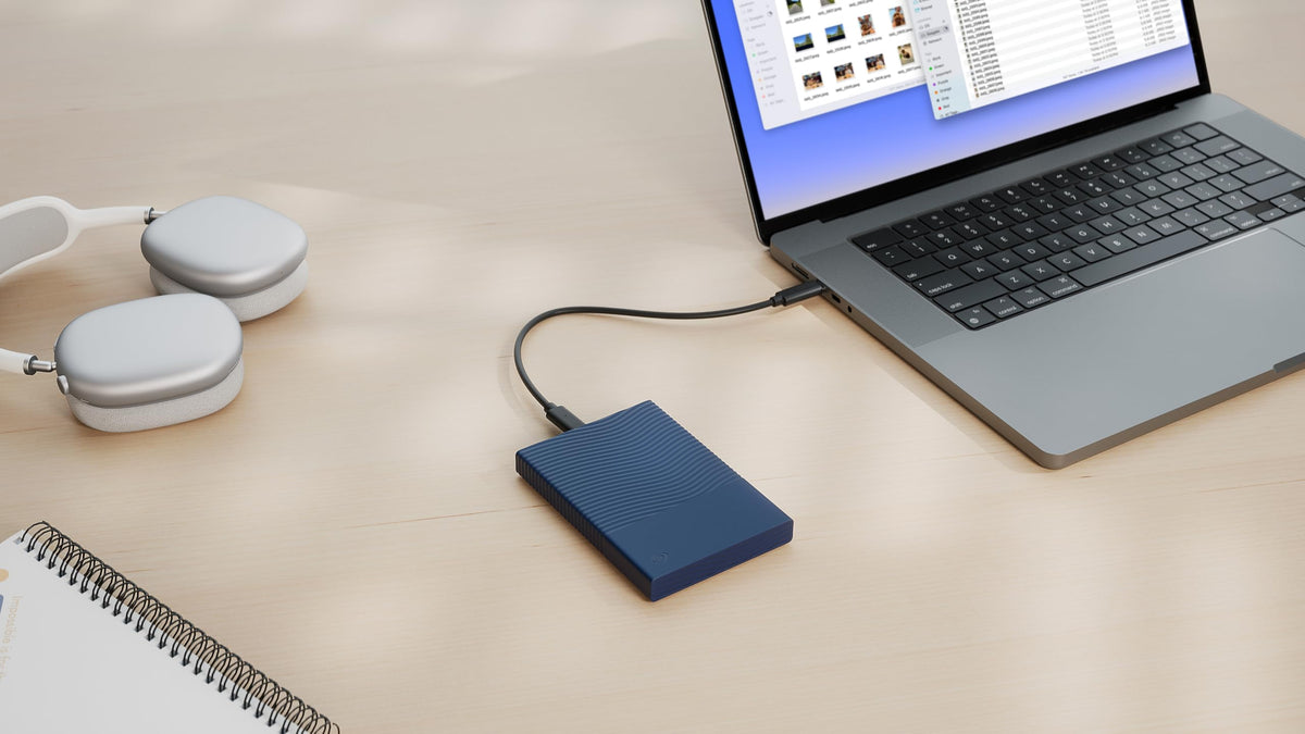 Seagate 2TB Portable Hard Drive | USB 3.0 (STGX2000400)