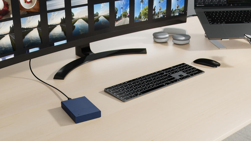 Seagate 2TB Portable Hard Drive | USB 3.0 (STGX2000400)