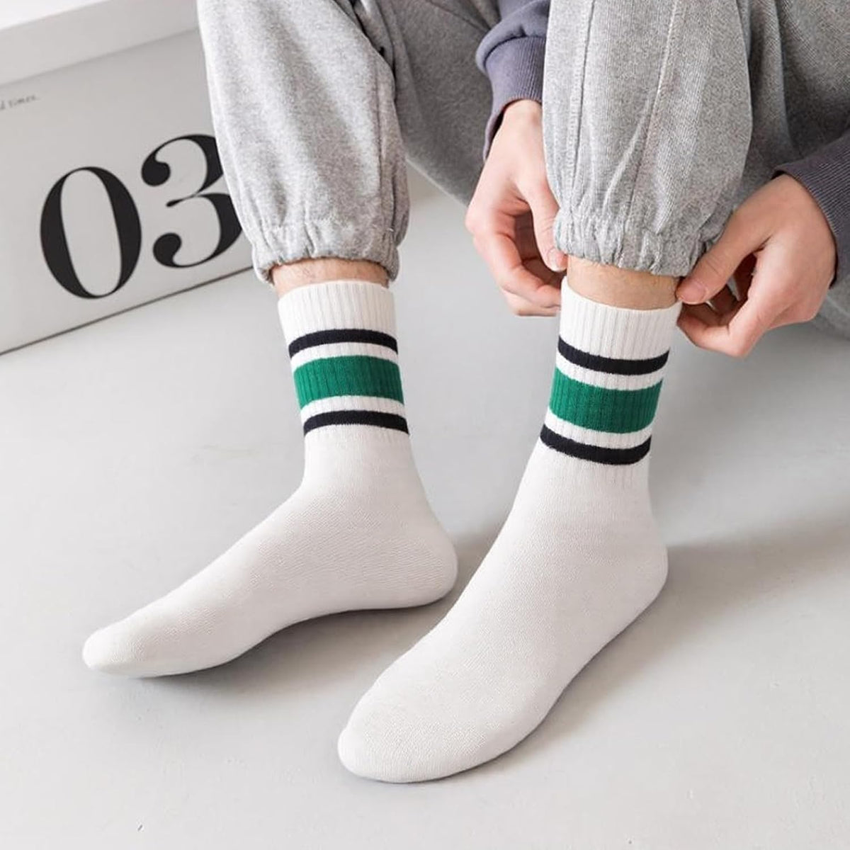 2-Pack Striped Cotton Crew Socks, Comfortable and Breathable Socks for Men and Women, Fashionable Casual and Athletic Socks