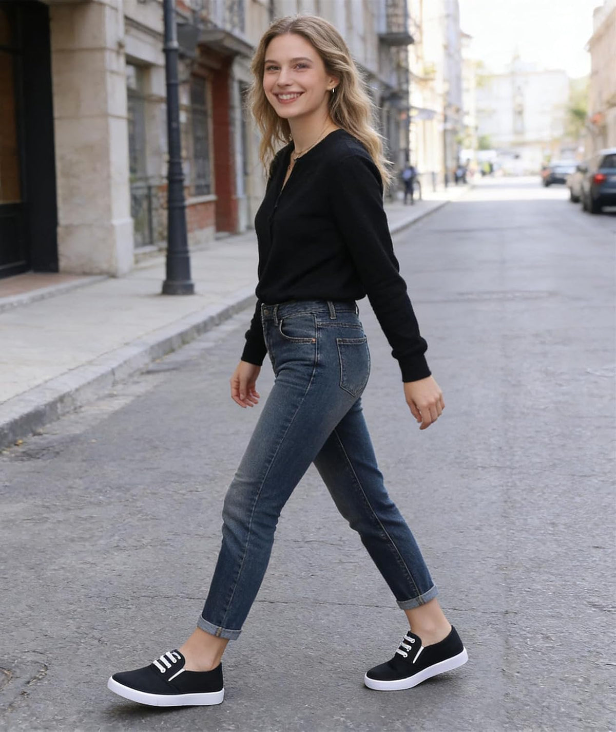 Canvas Tennis Shoes for Women Low Top Casual White Black Sneakers for Women Slip on Fashion Comfortable Walking Shoes