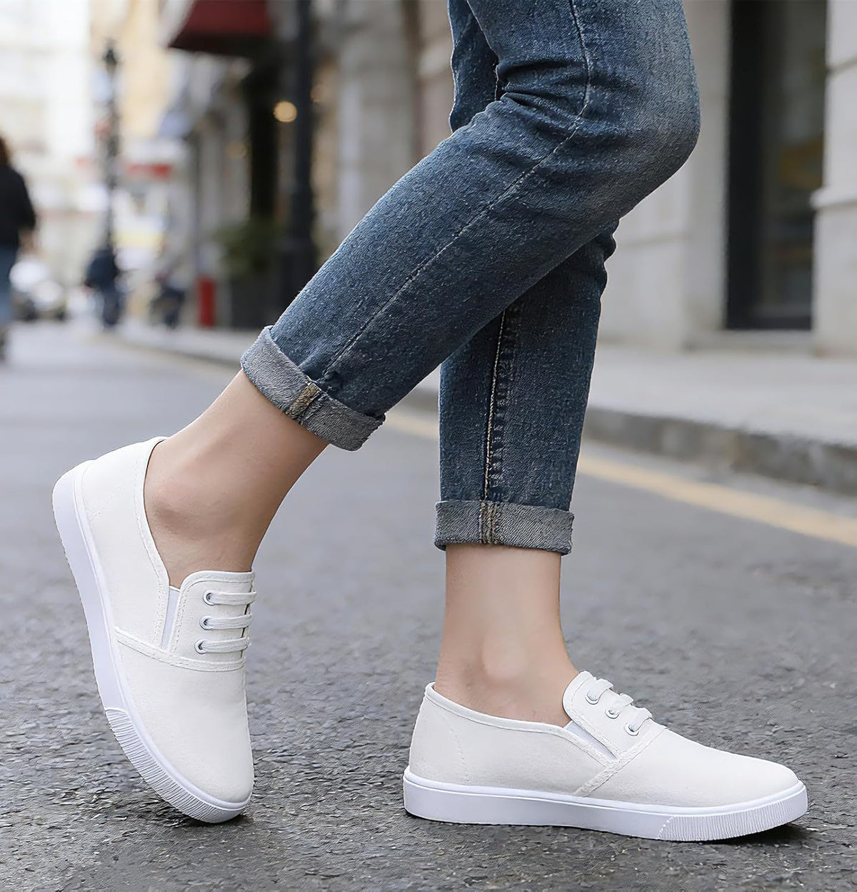 Canvas Tennis Shoes for Women Low Top Casual White Black Sneakers for Women Slip on Fashion Comfortable Walking Shoes