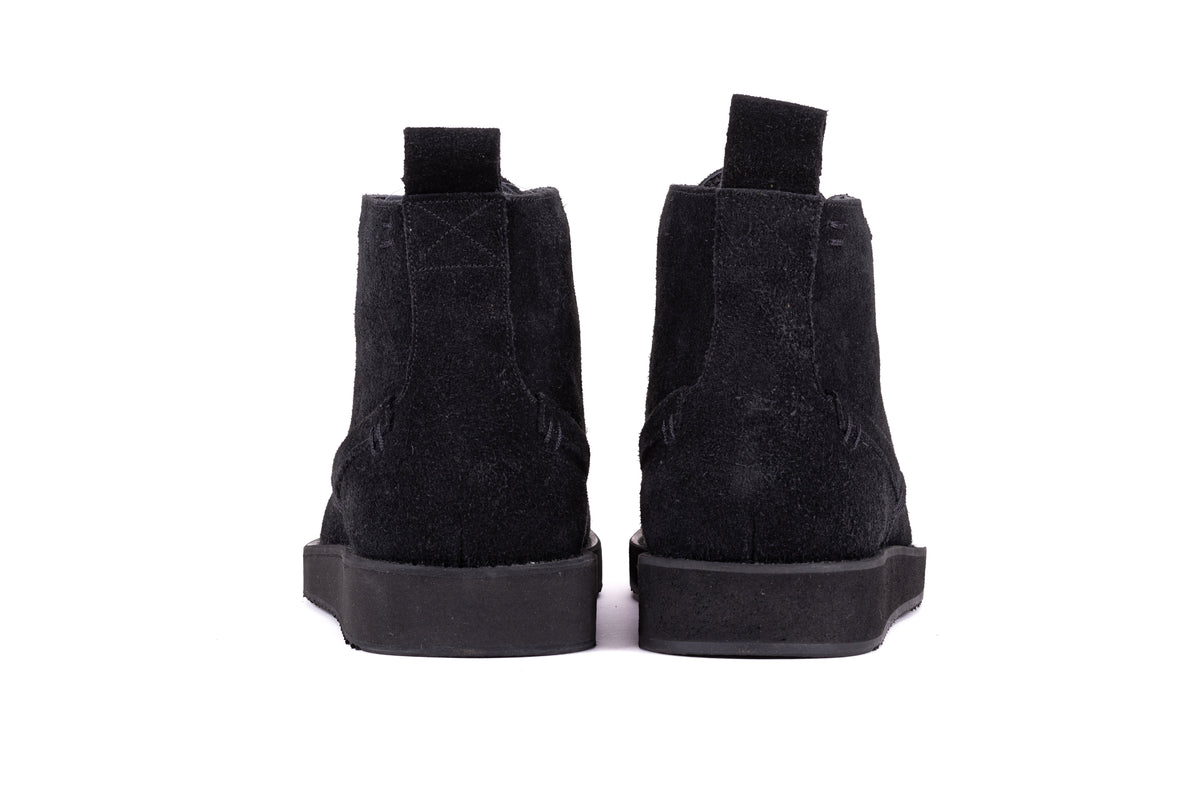 CHESTER Suede Chukka Boots