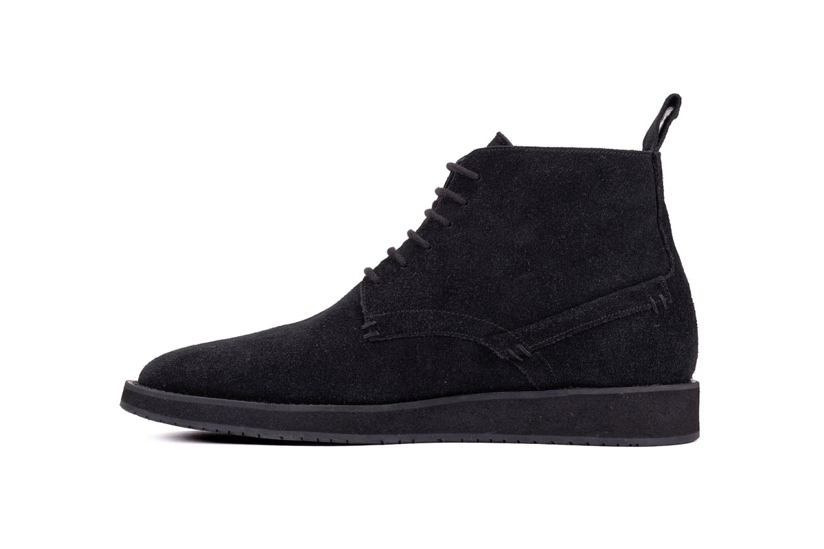 CHESTER Suede Chukka Boots