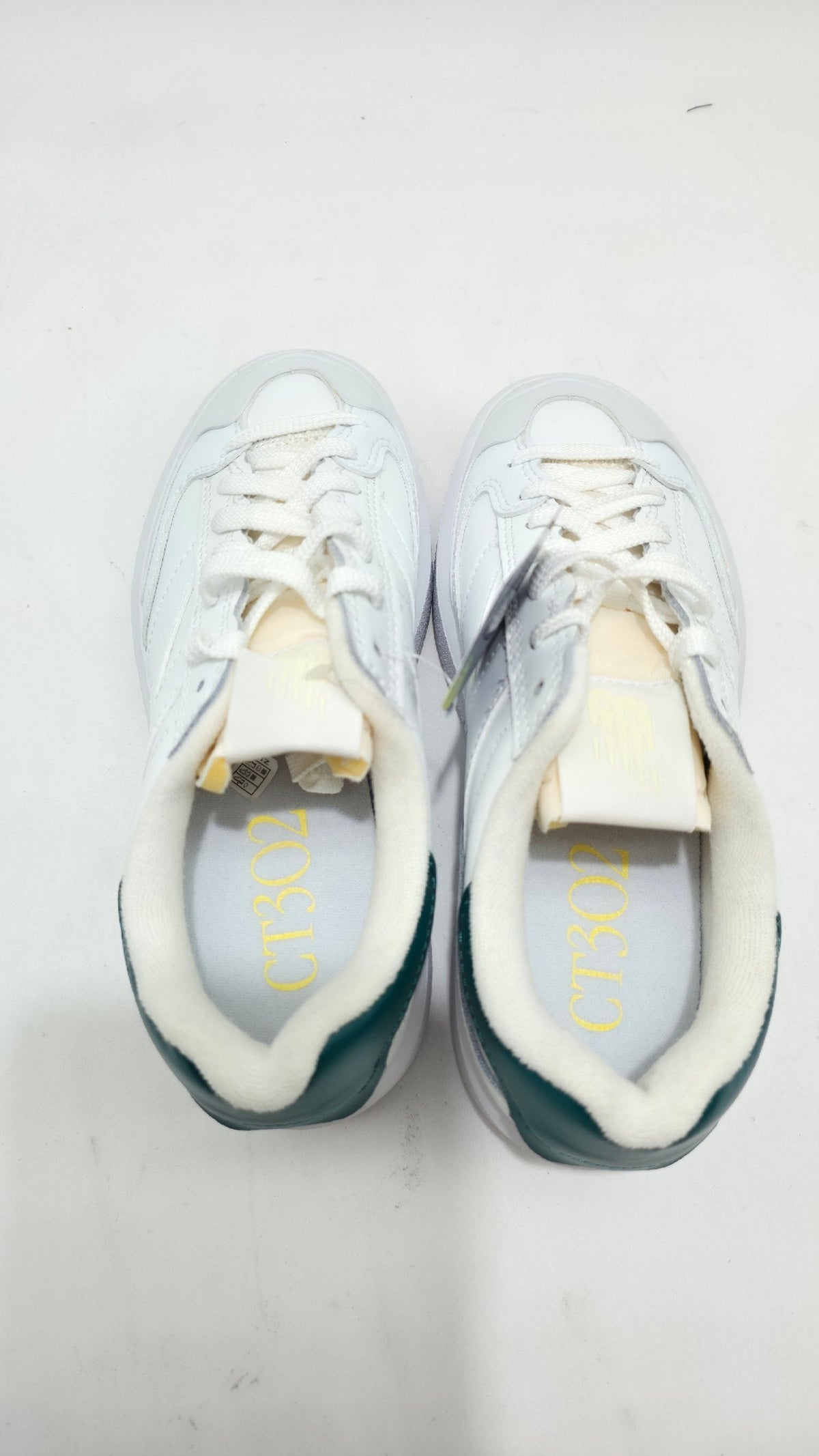New Balance CT302 Womens Trainers Off White Green Sneakers Shoes UK 4.5 EU 37.5