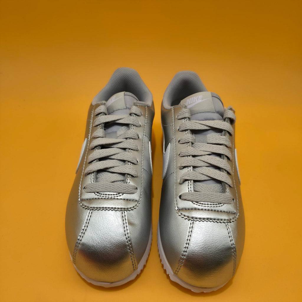 Nike Cortez Women’s Trainers Metallic Silver Grey Fog IR0042-001
