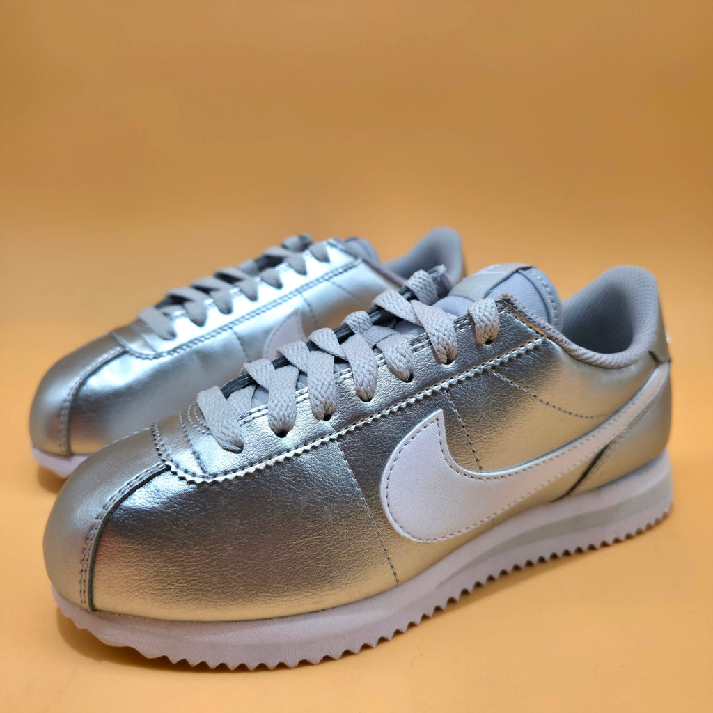 Nike Cortez Women’s Trainers Metallic Silver Grey Fog IR0042-001