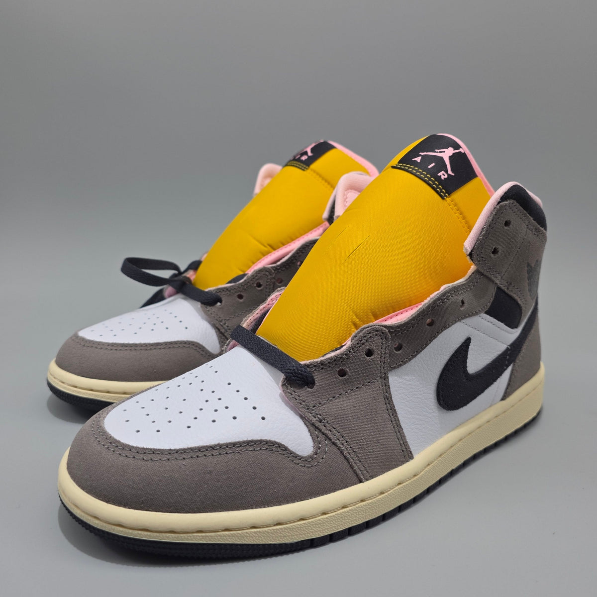 Air Jordan 1 Mid SE Men’s Trainers Cave Stone White HQ2011-100